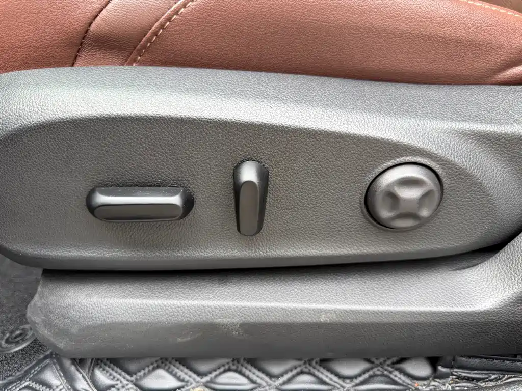 Buick Envision Plus — фото 8