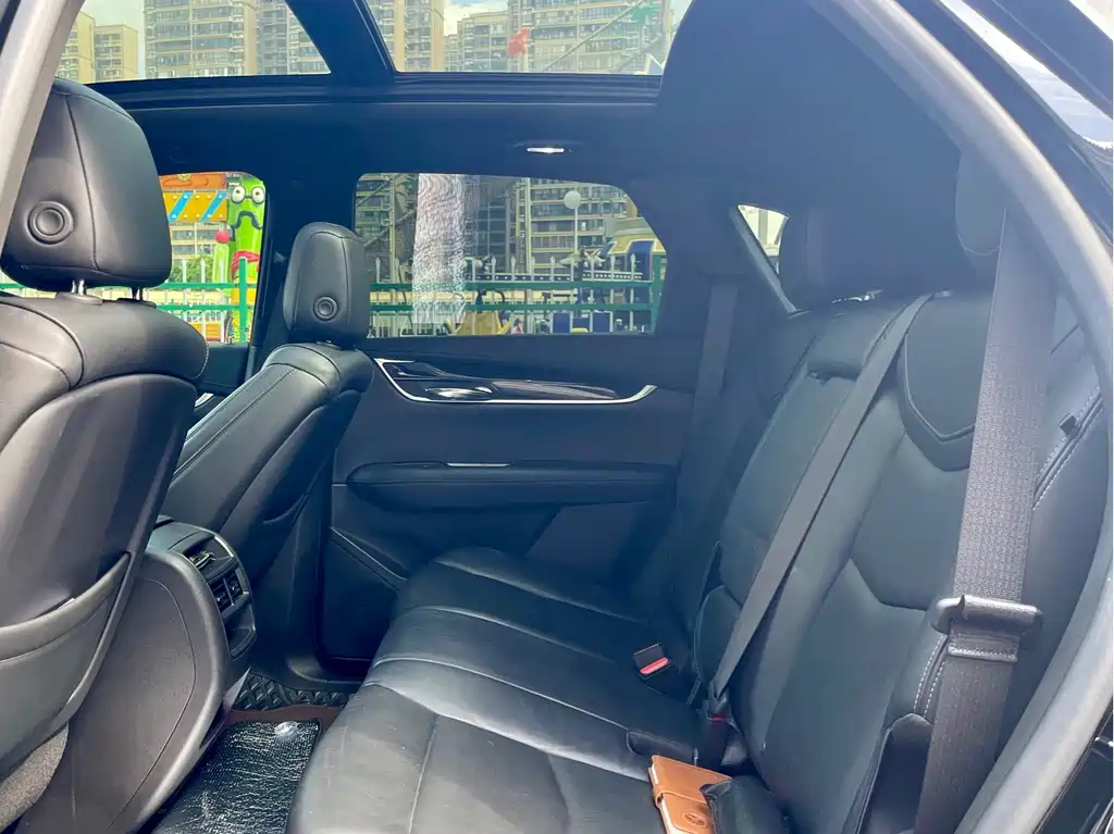 Cadillac XT5 — фото 6