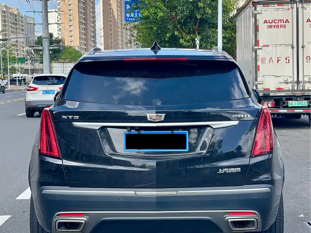Cadillac XT5 — фото 8