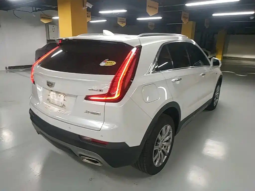 Cadillac XT4 — фото 7