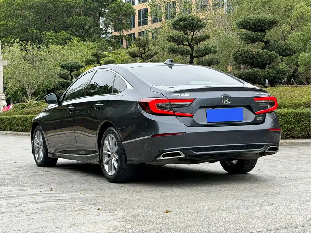 Honda Accord — фото 6
