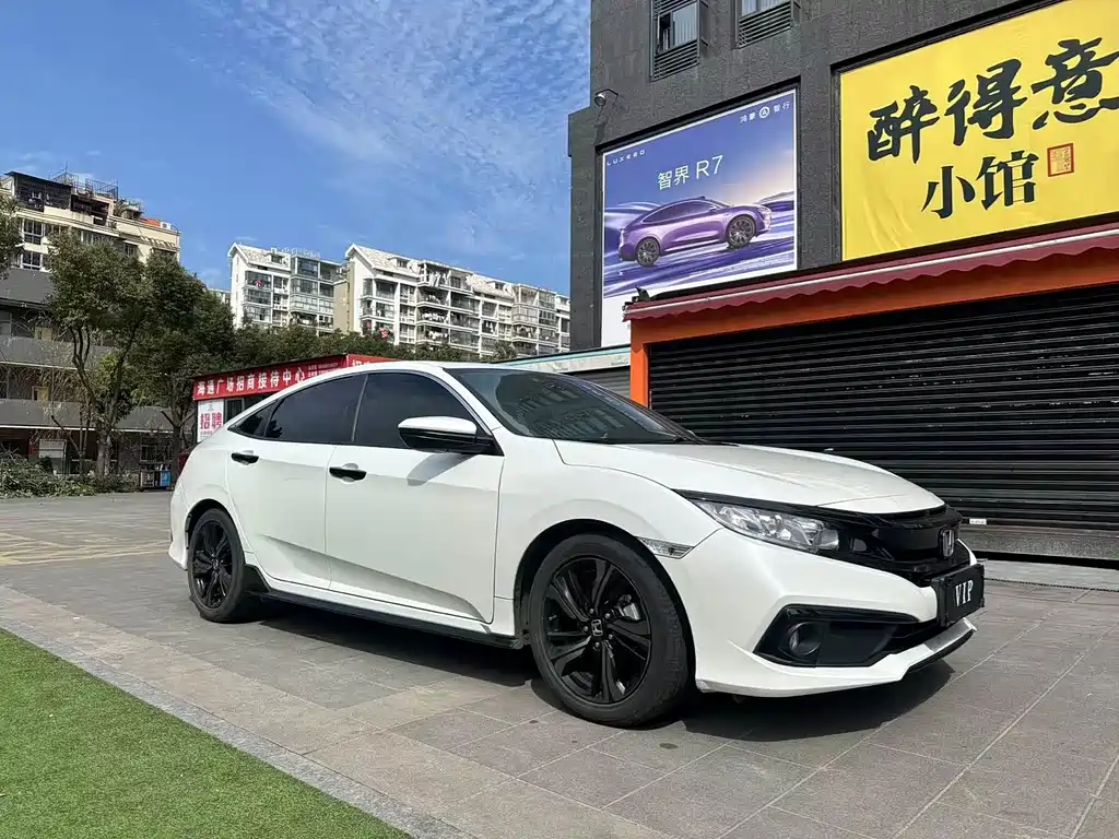 Honda Civic — фото 3
