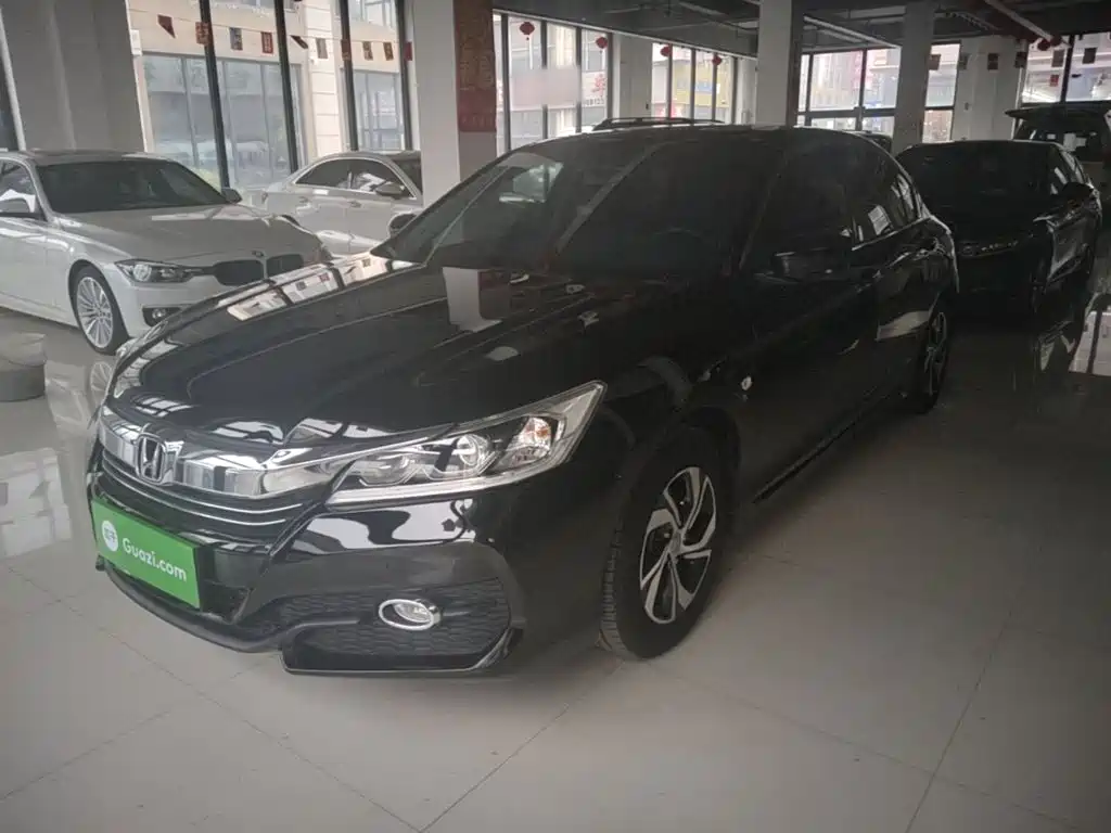 Honda Accord — фото 2