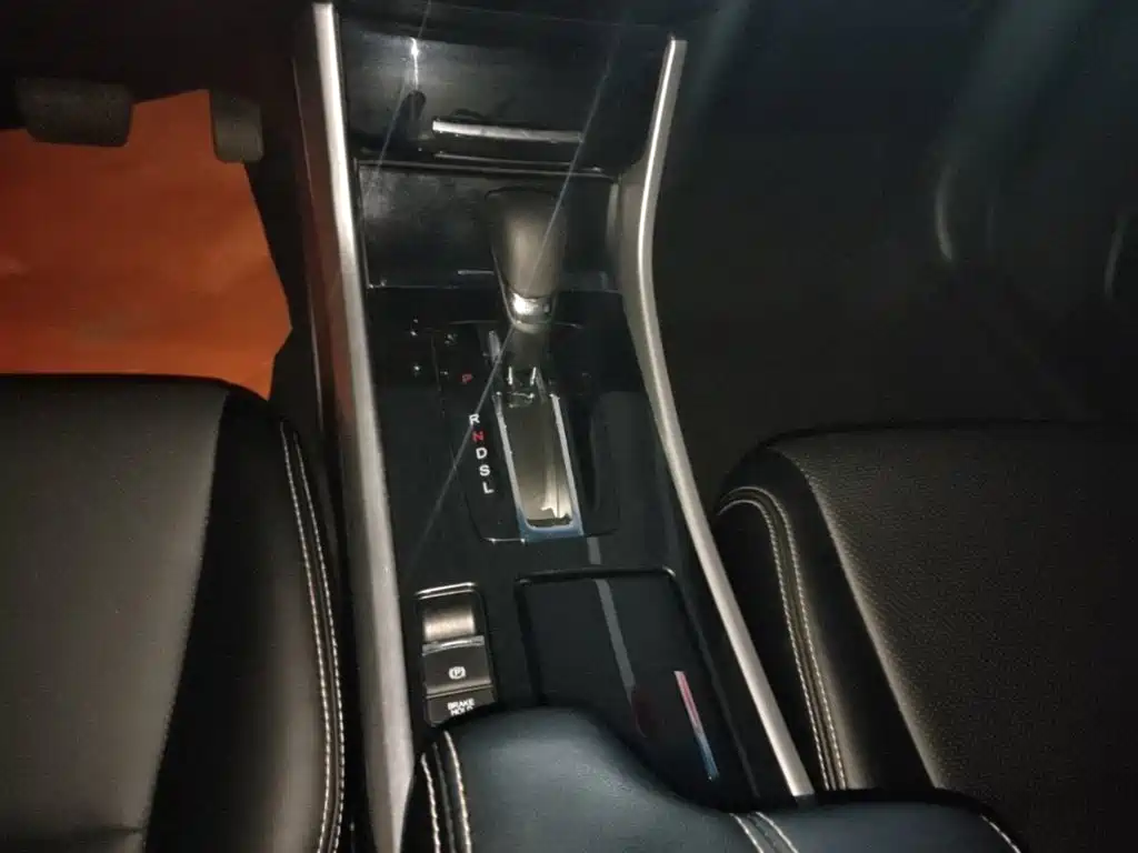 Honda Accord — фото 14