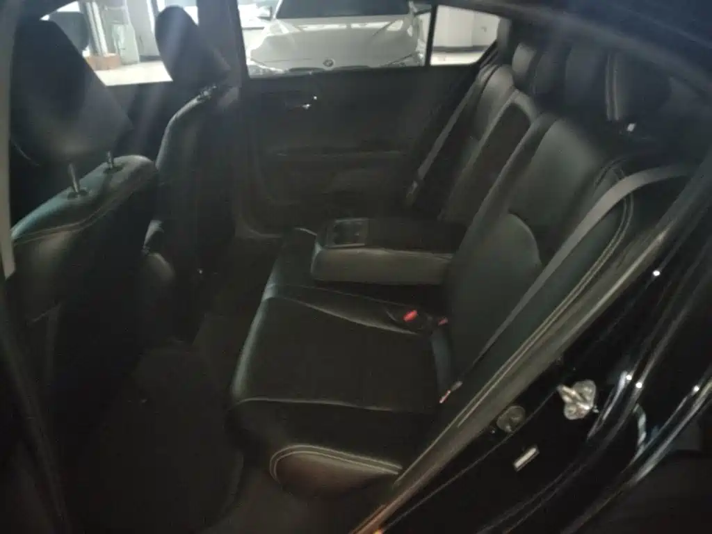 Honda Accord — фото 17