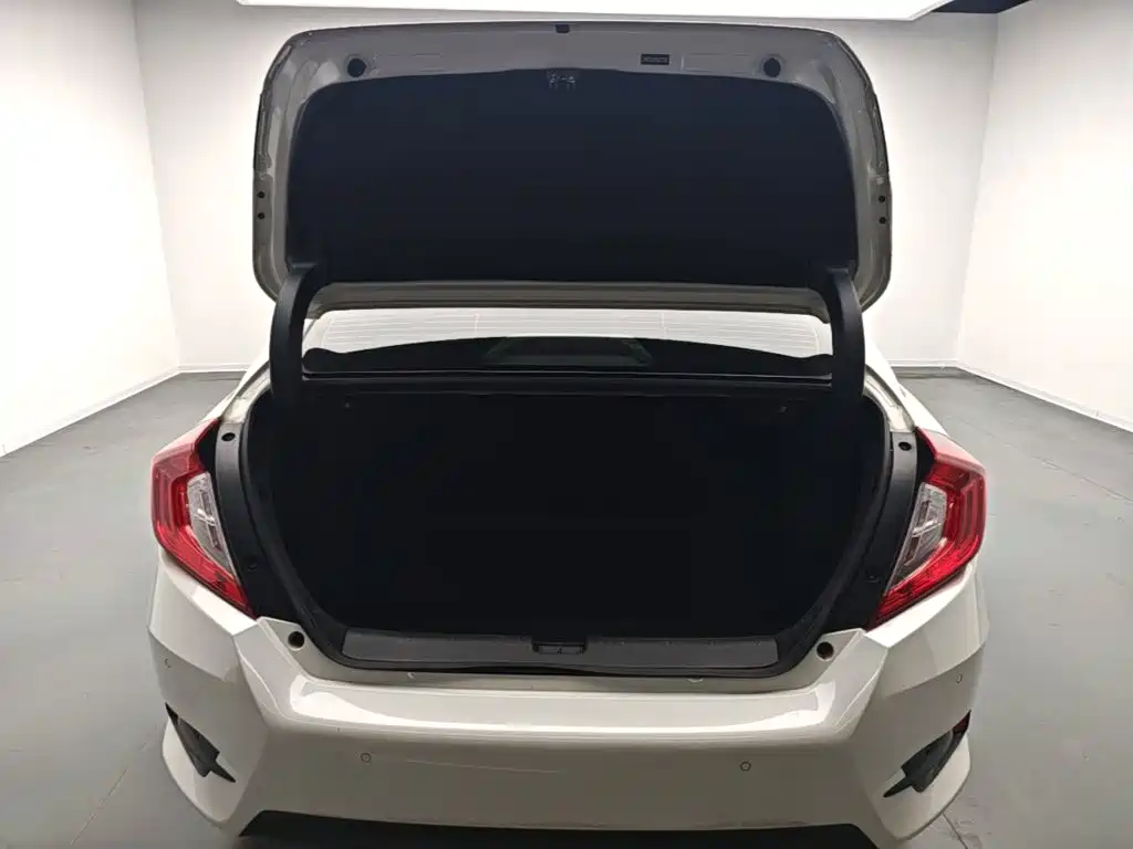 Honda Civic — фото 40