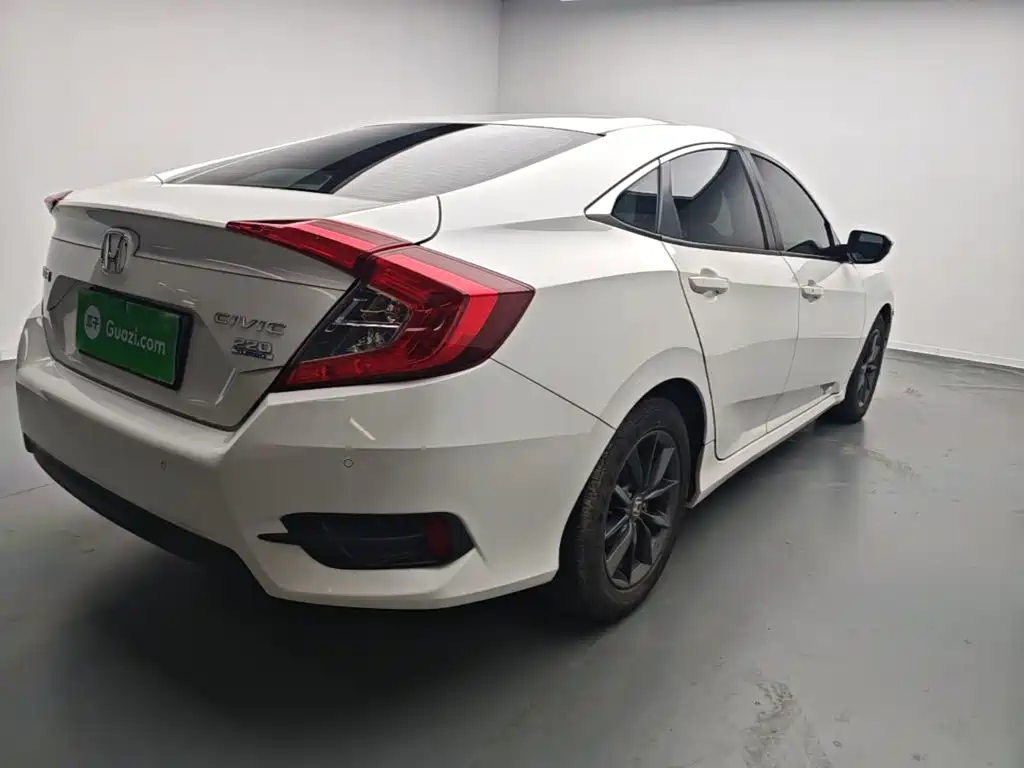 Honda Civic — фото 8