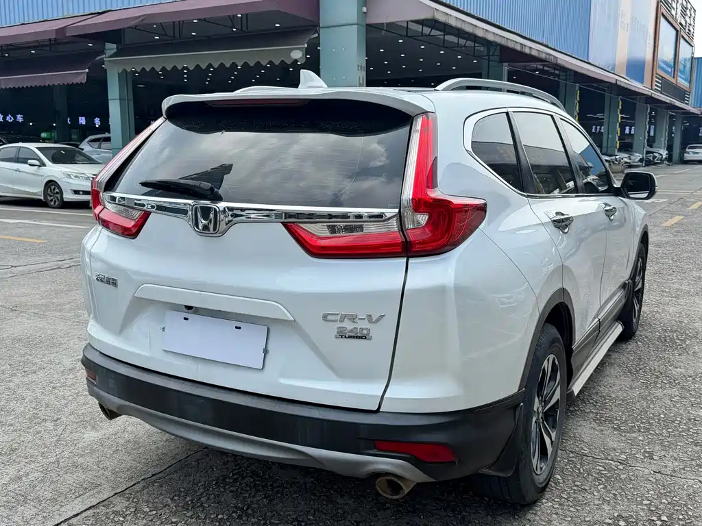 Honda CR-V — фото 8