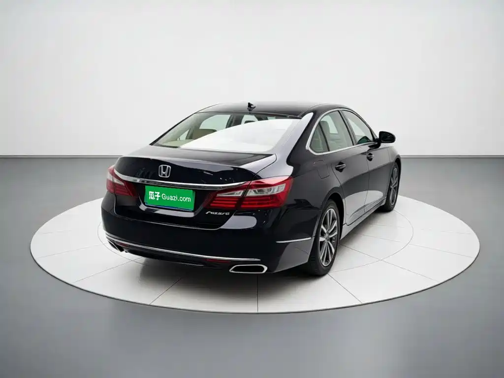 Honda Accord — фото 5