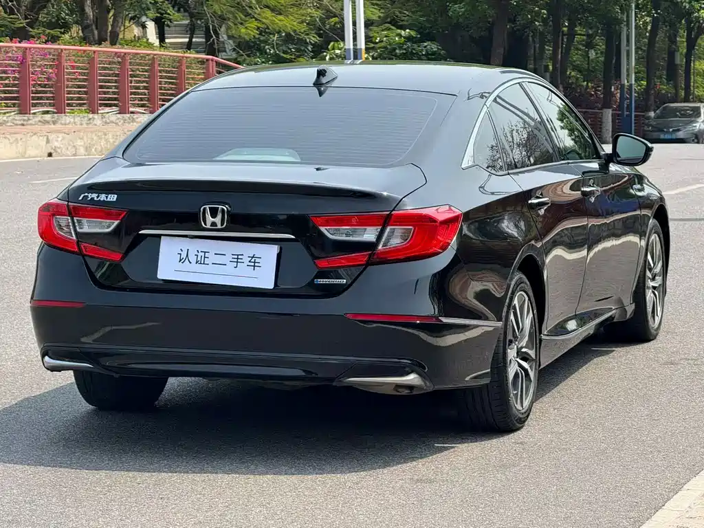 Honda Accord — фото 3