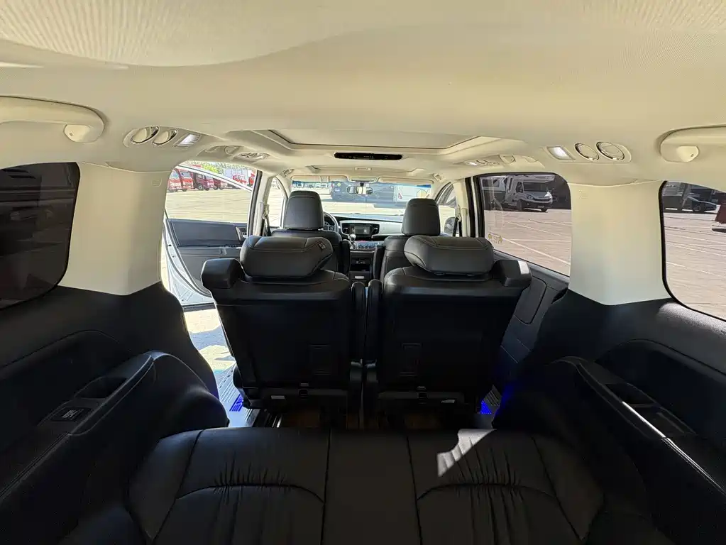 Honda Odyssey — фото 15