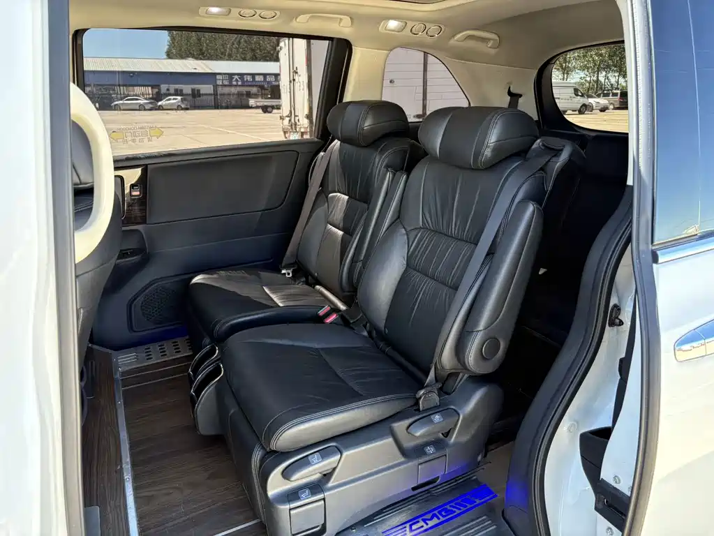 Honda Odyssey — фото 10