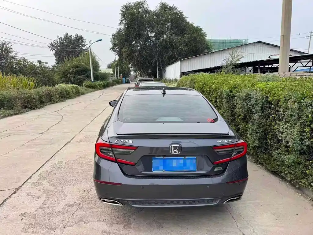 Honda Accord — фото 3