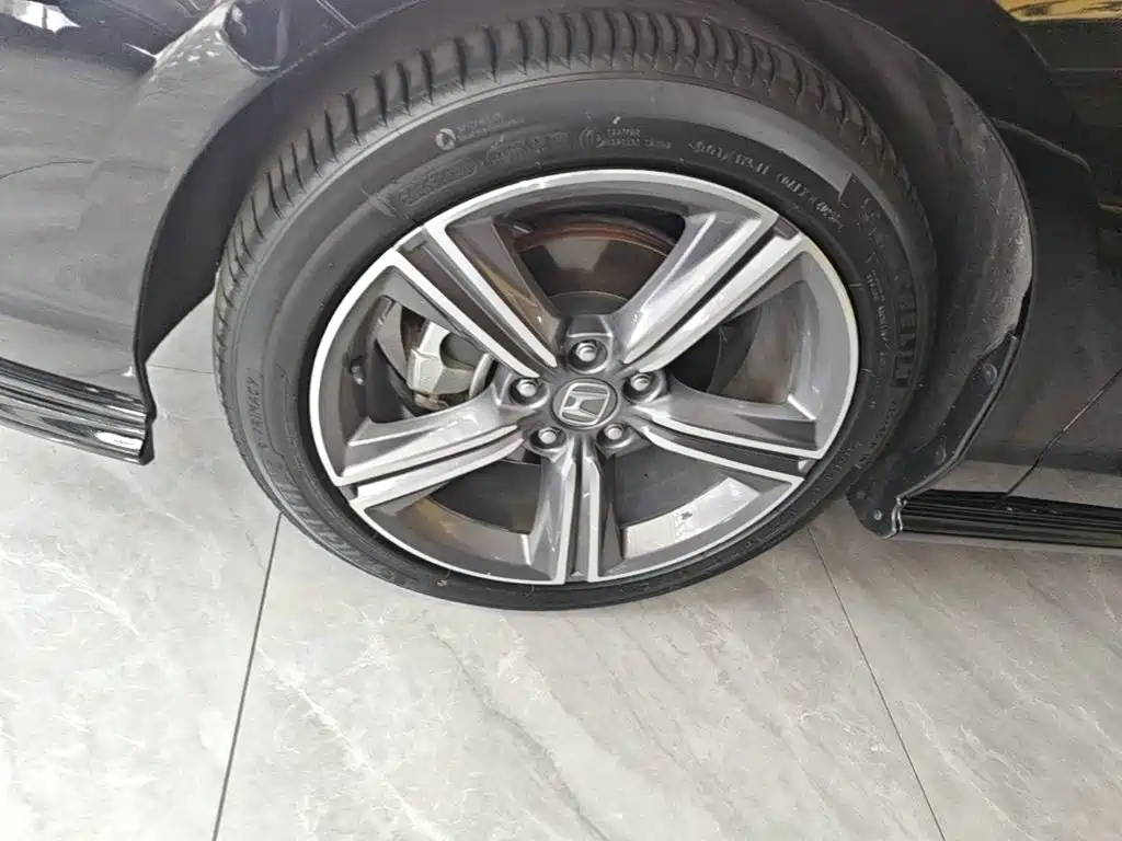 Honda Accord — фото 23