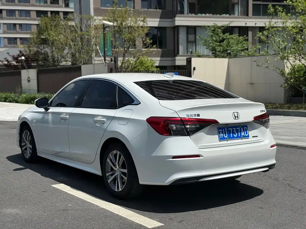 Honda Civic — фото 7