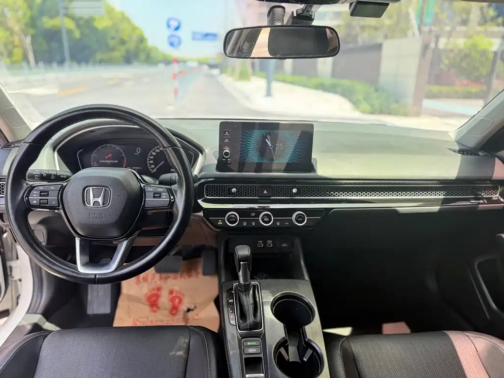 Honda Civic — фото 10