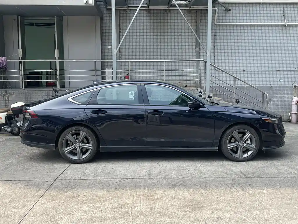 Honda Accord New Energy — фото 8