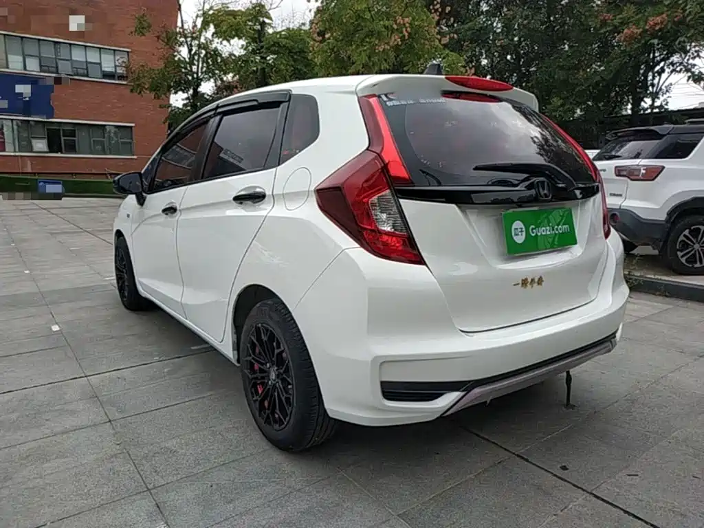 Honda Fit — фото 5