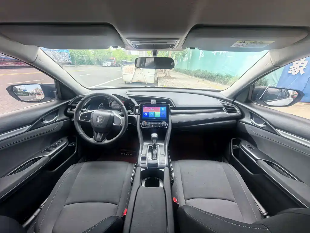 Honda Civic — фото 7