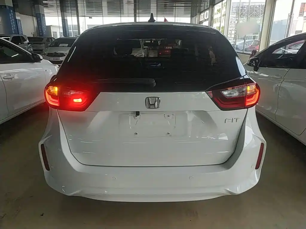 Honda Fit — фото 6