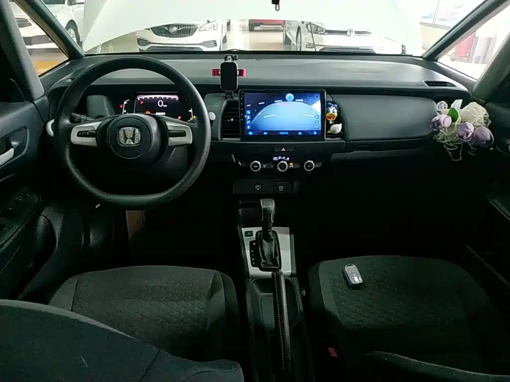 Honda Fit — фото 10
