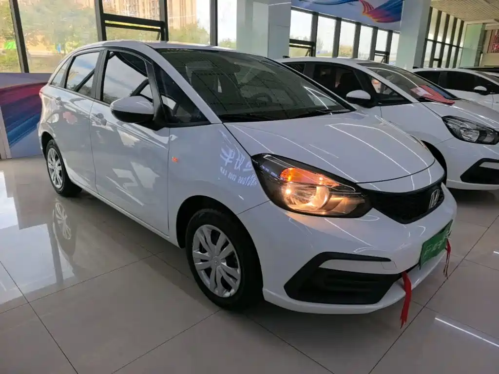 Honda Fit — фото 4
