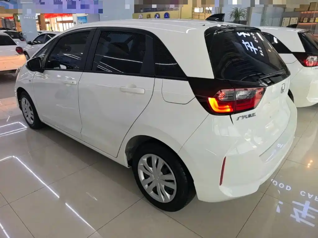 Honda Fit — фото 5