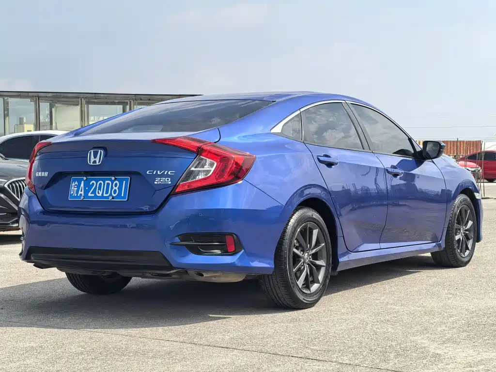 Honda Civic — фото 4