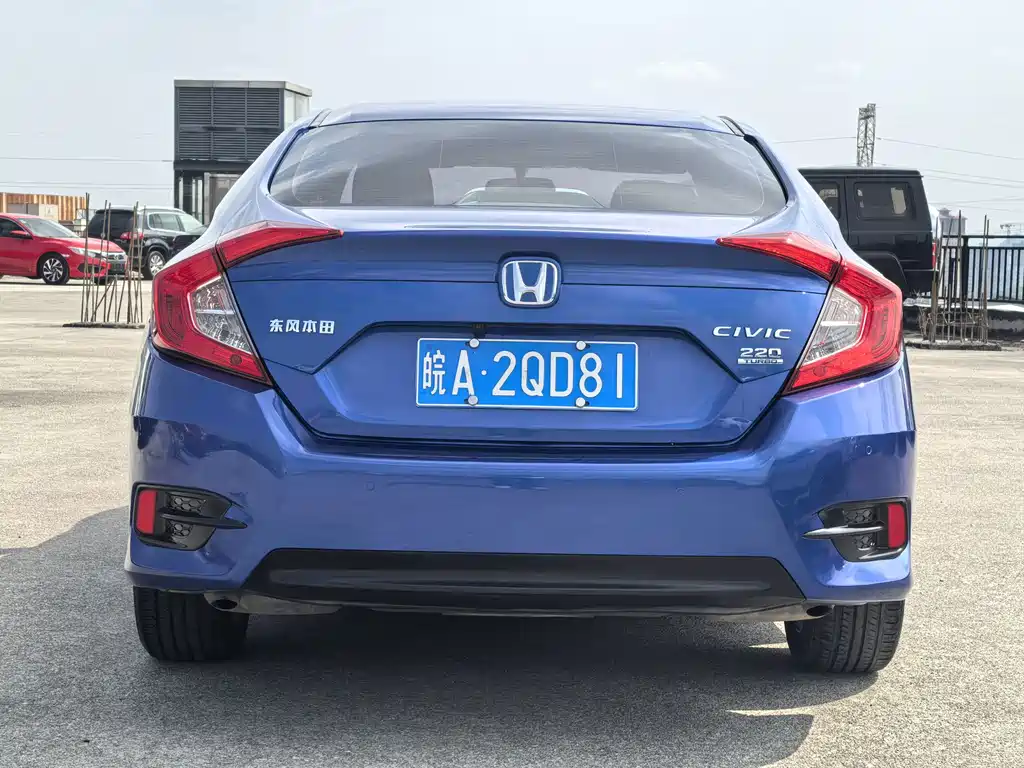 Honda Civic — фото 5