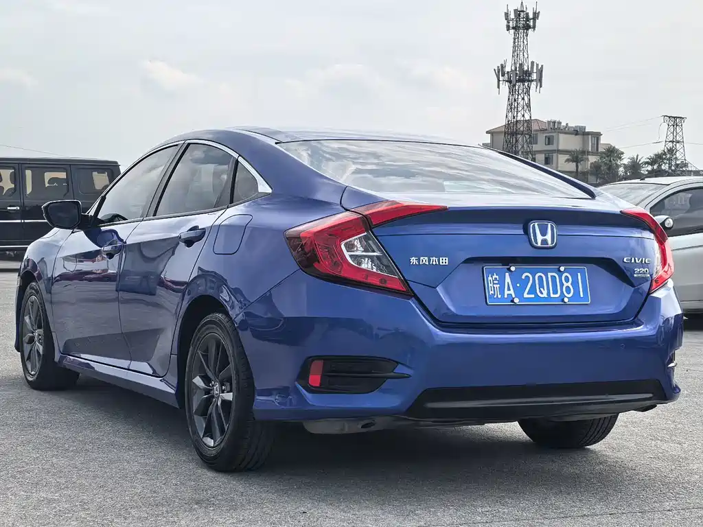 Honda Civic — фото 6