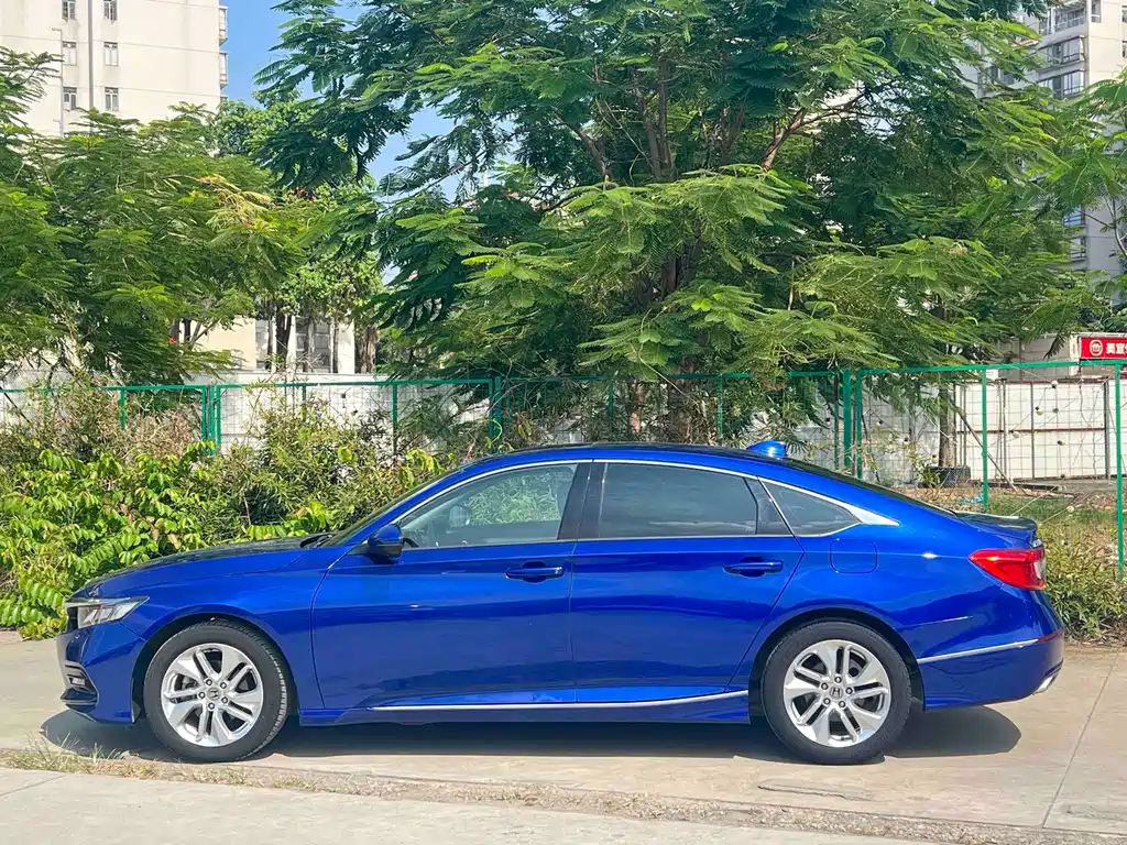 Honda Accord — фото 3