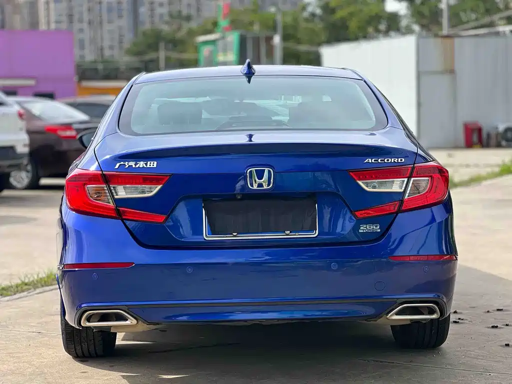 Honda Accord — фото 9