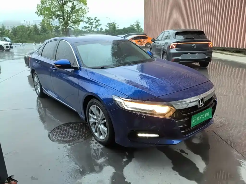 Honda Accord — фото 4