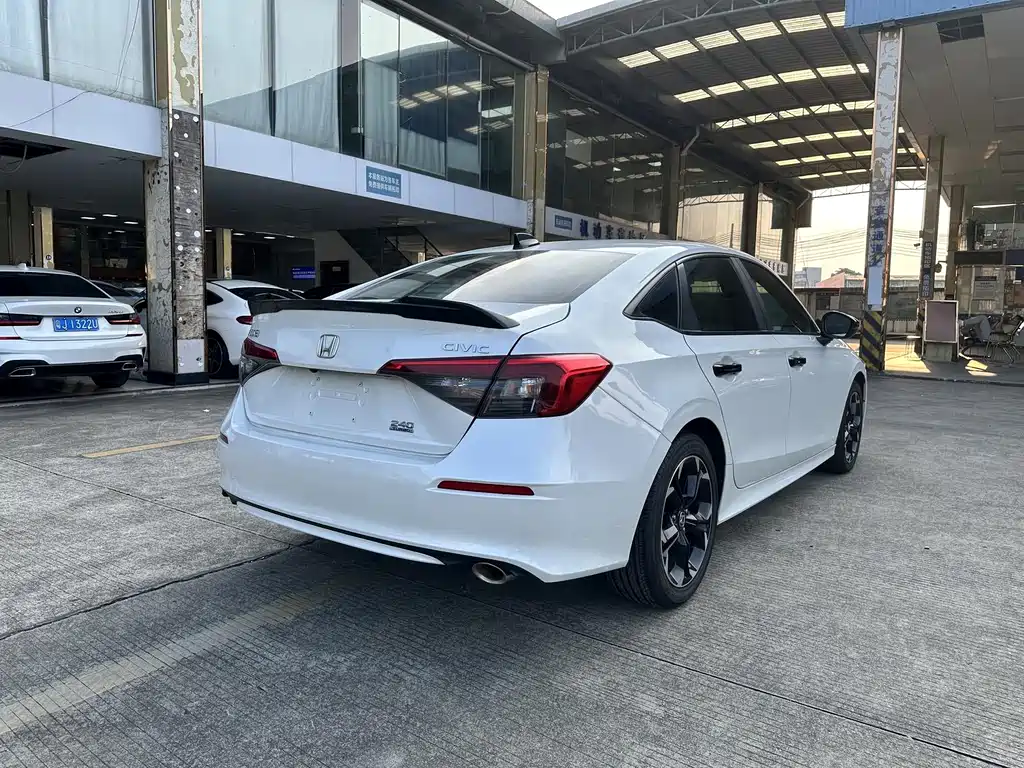 Honda Civic — фото 7