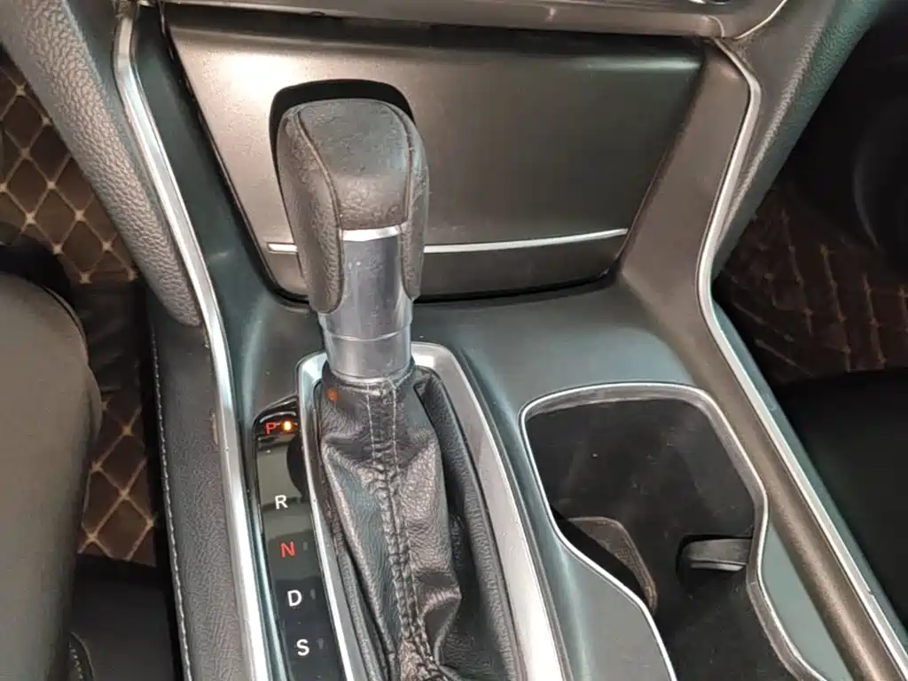 Honda Accord — фото 14