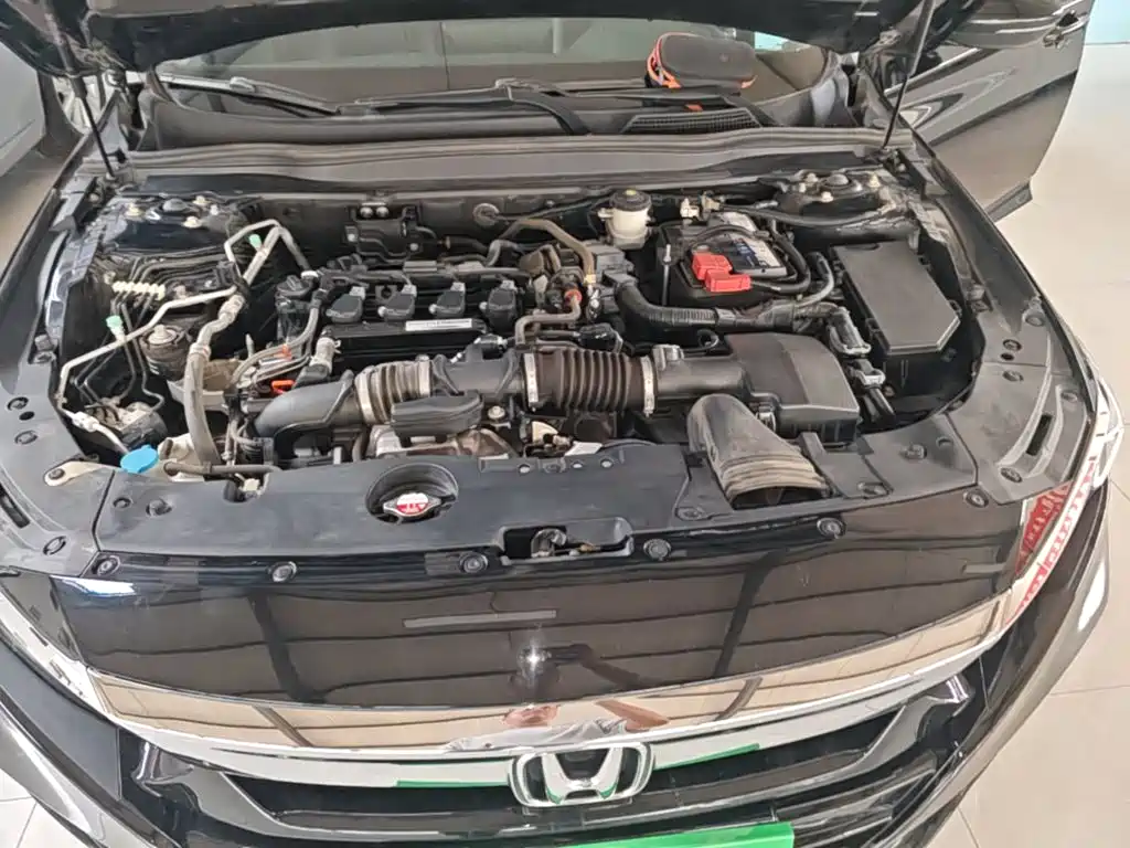 Honda Accord — фото 20