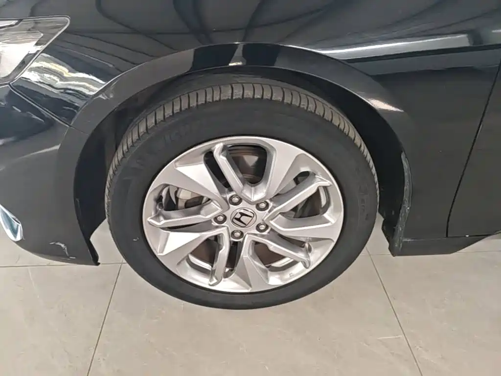 Honda Accord — фото 23