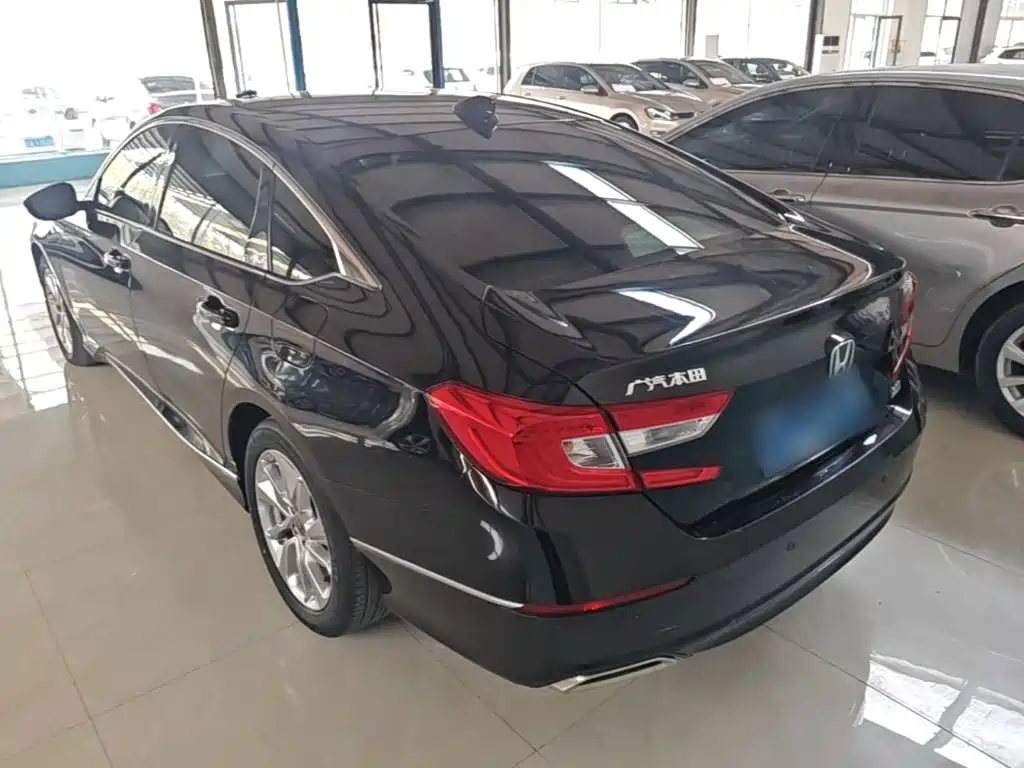 Honda Accord — фото 5