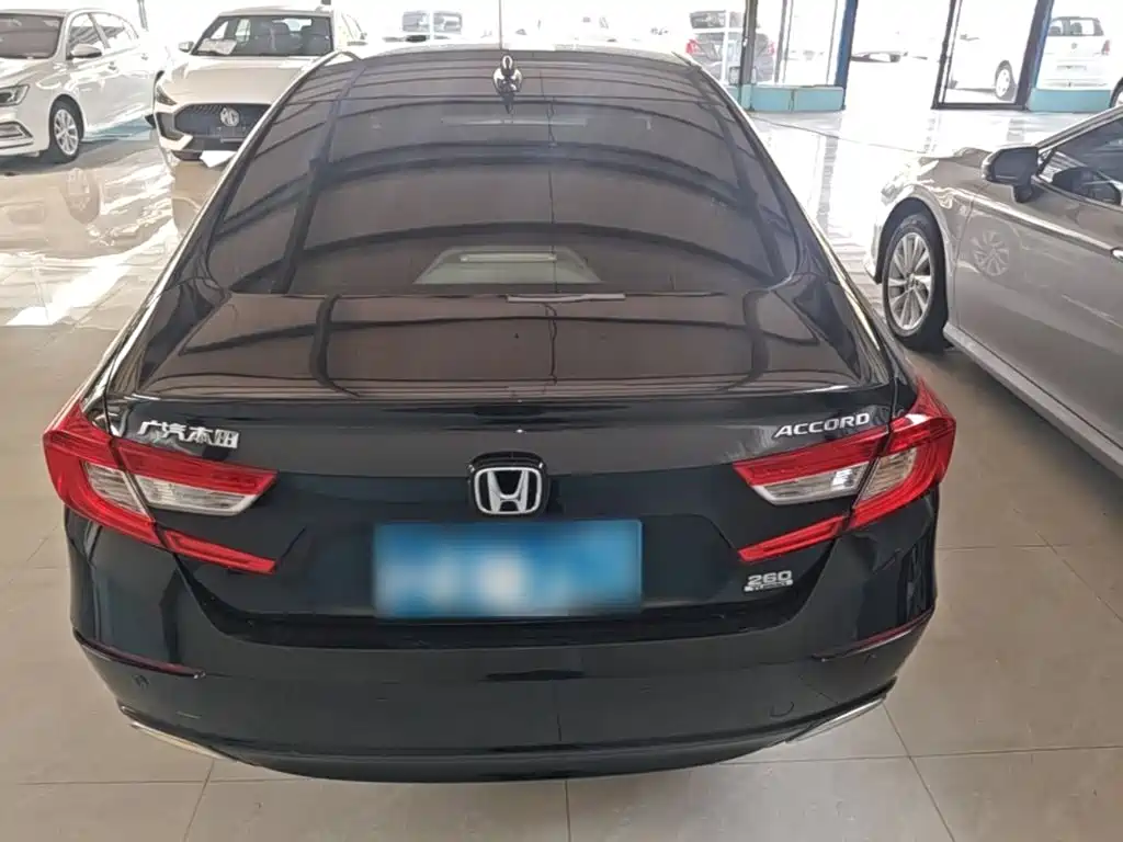 Honda Accord — фото 6
