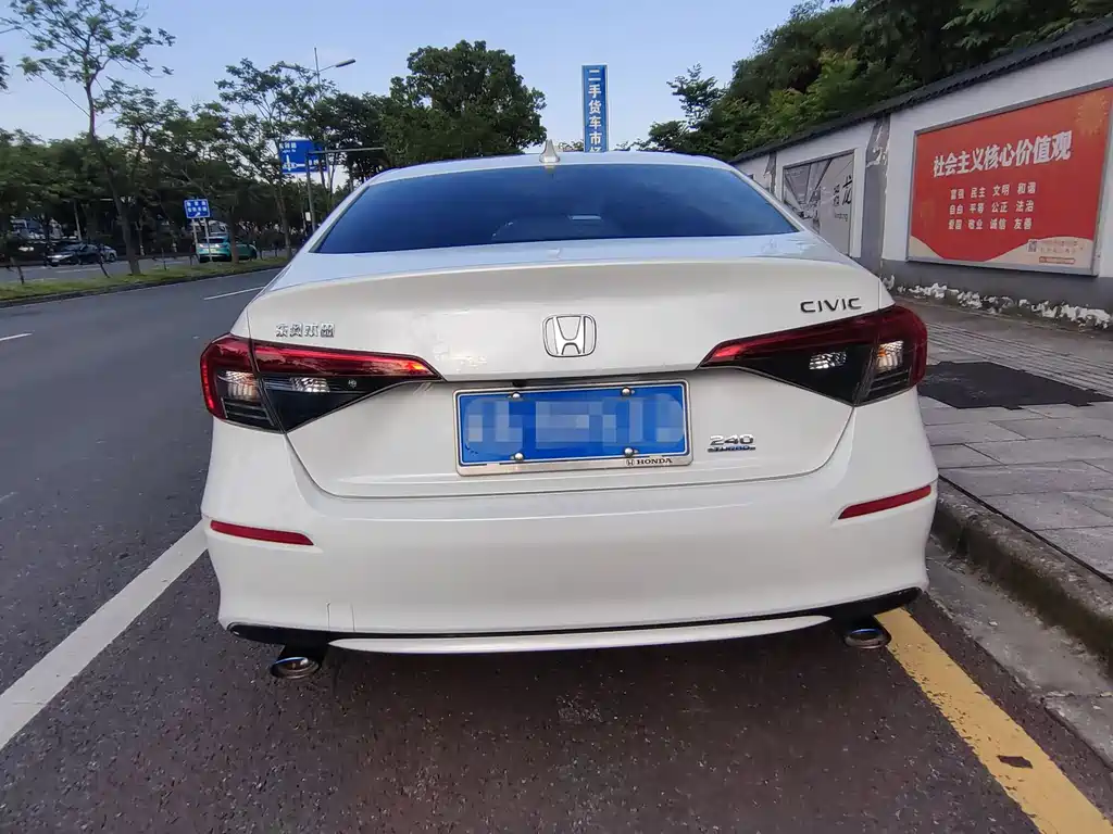 Honda Civic — фото 10