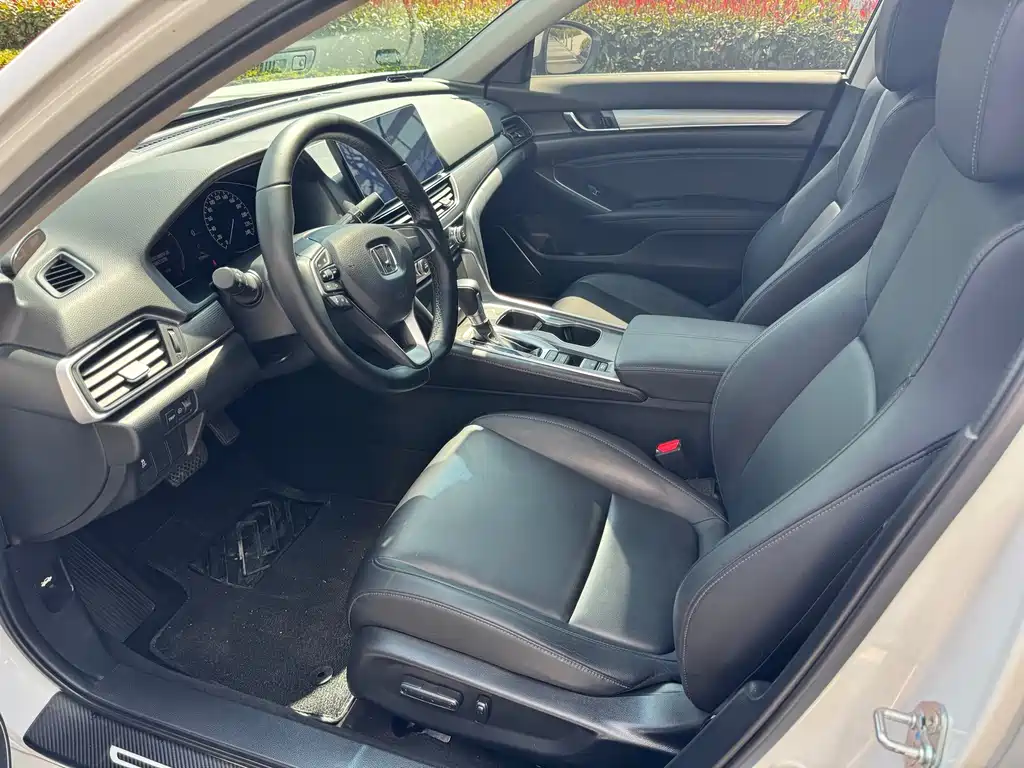 Honda Accord — фото 5