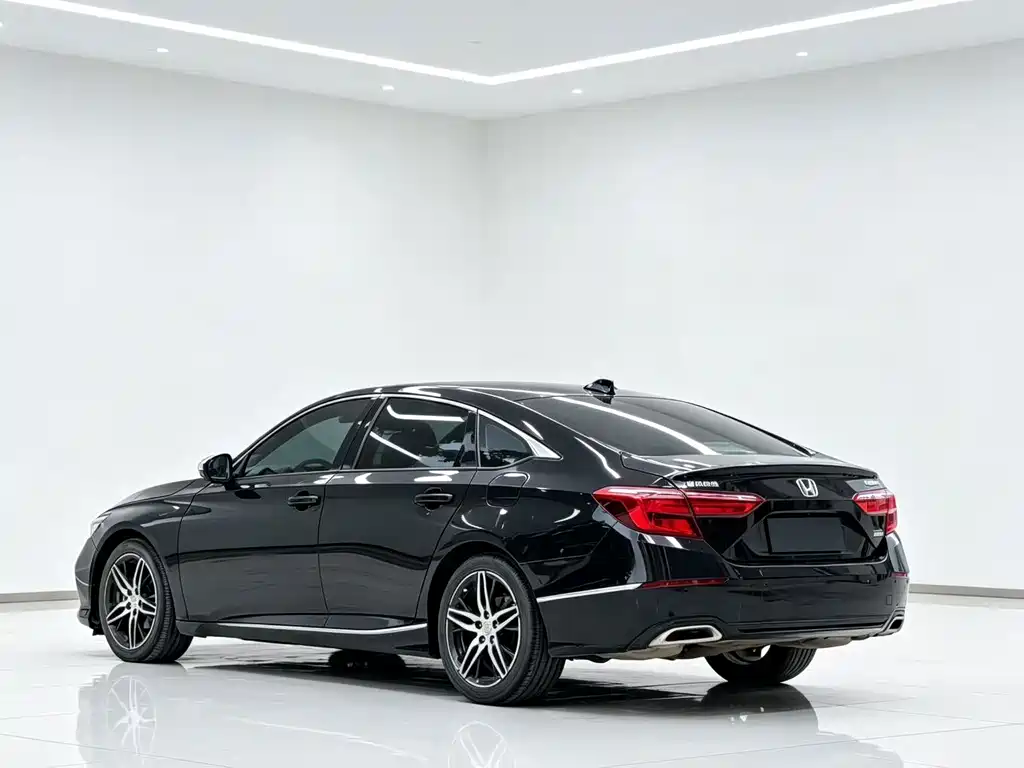 Honda Inspire — фото 8