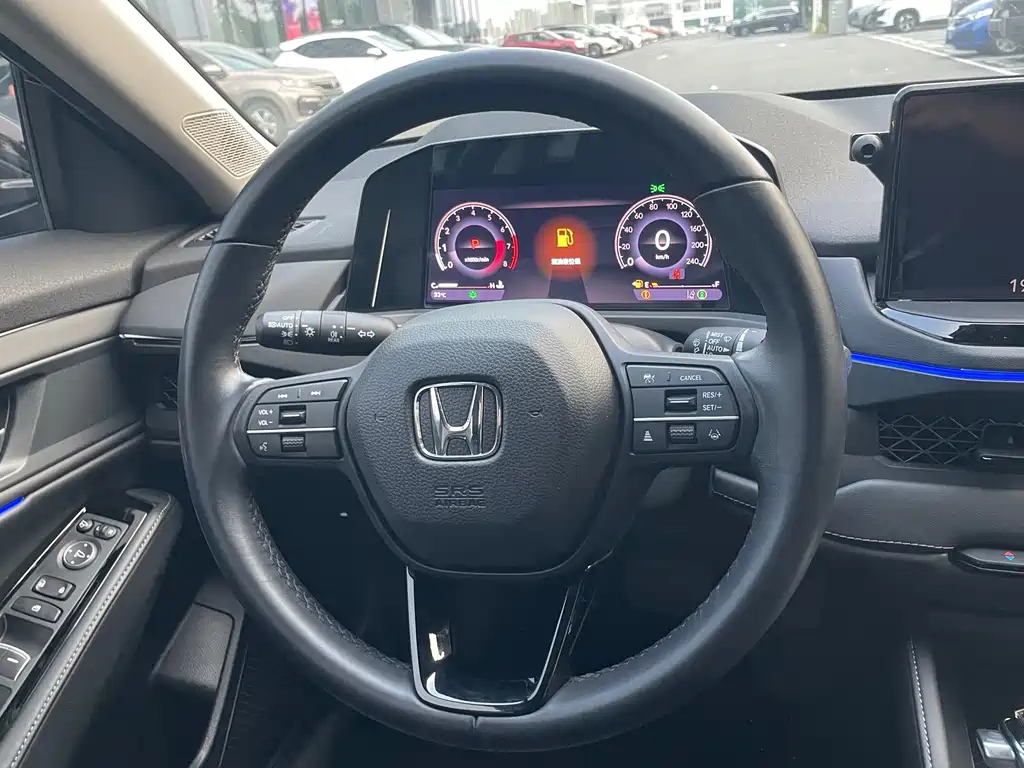 Honda Accord — фото 9