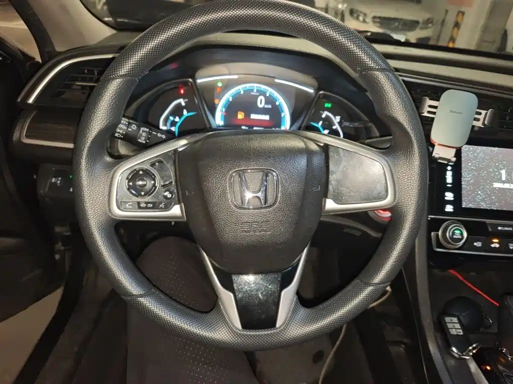 Honda Civic — фото 11
