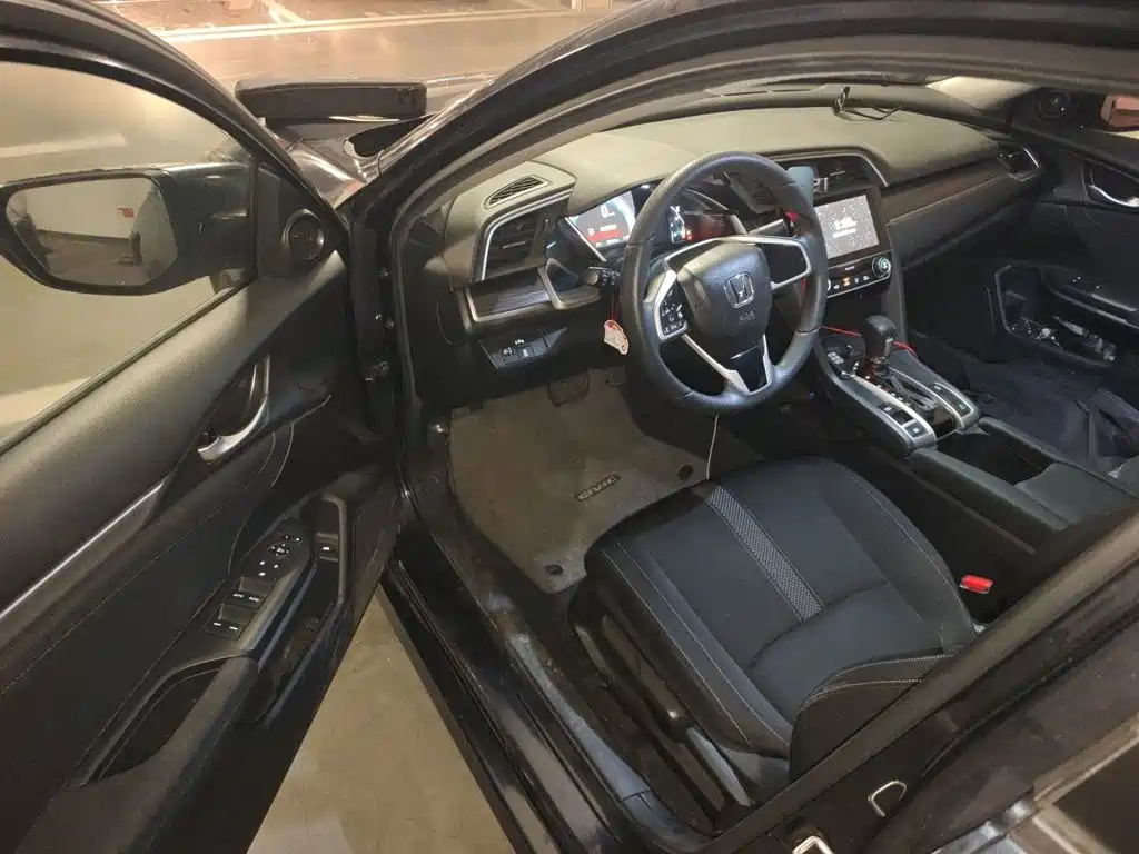 Honda Civic — фото 17
