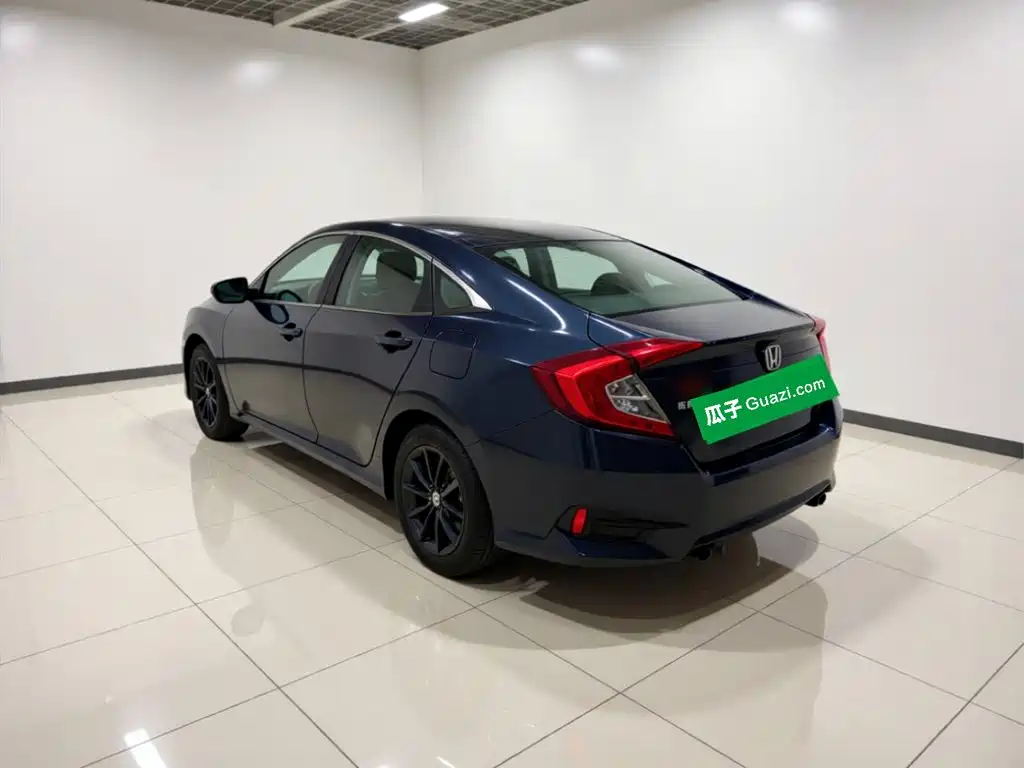 Honda Civic — фото 4