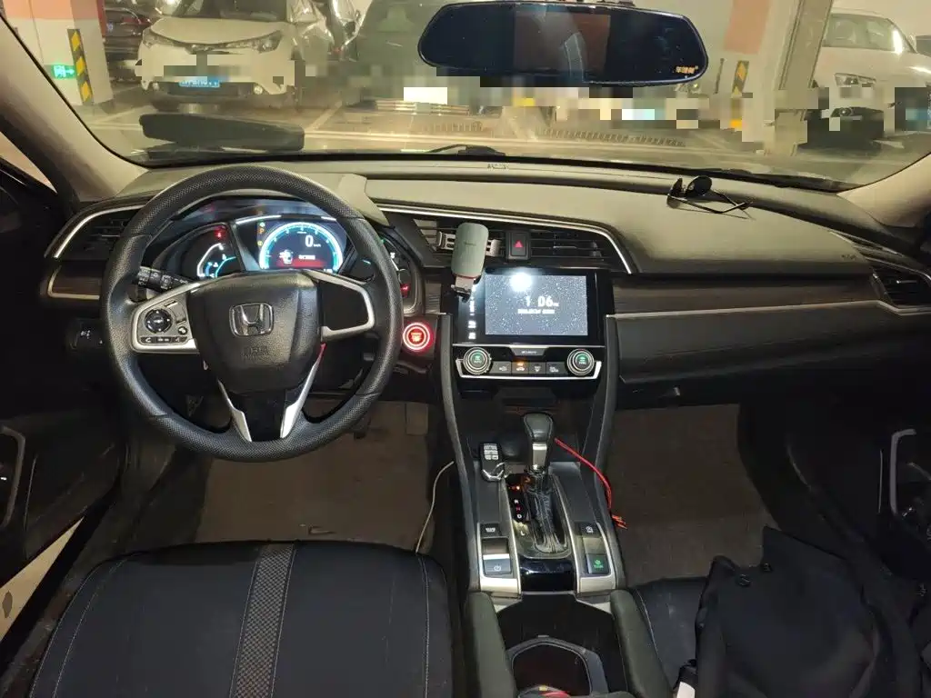 Honda Civic — фото 10