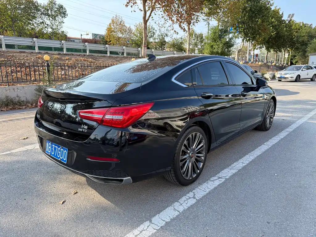 Hongqi Hongqi H5 — фото 4