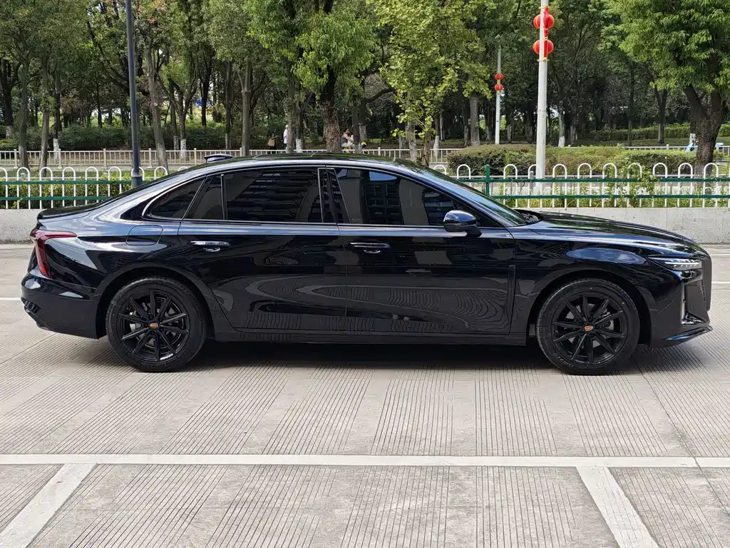Hongqi Hongqi H5 — фото 3