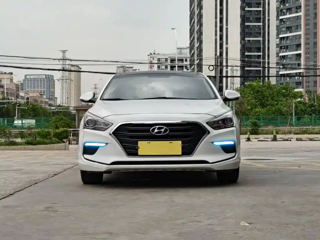 Hyundai Mistra — фото 2